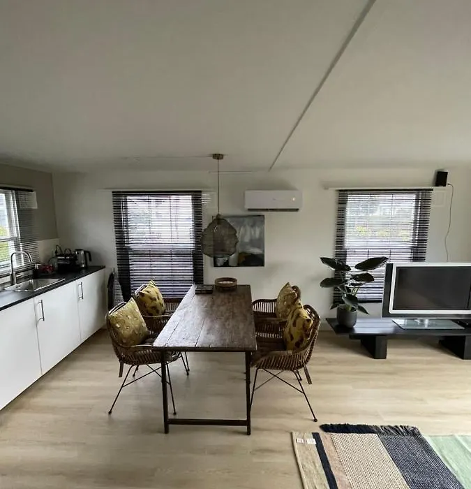 De parel van Valkenbosch-1